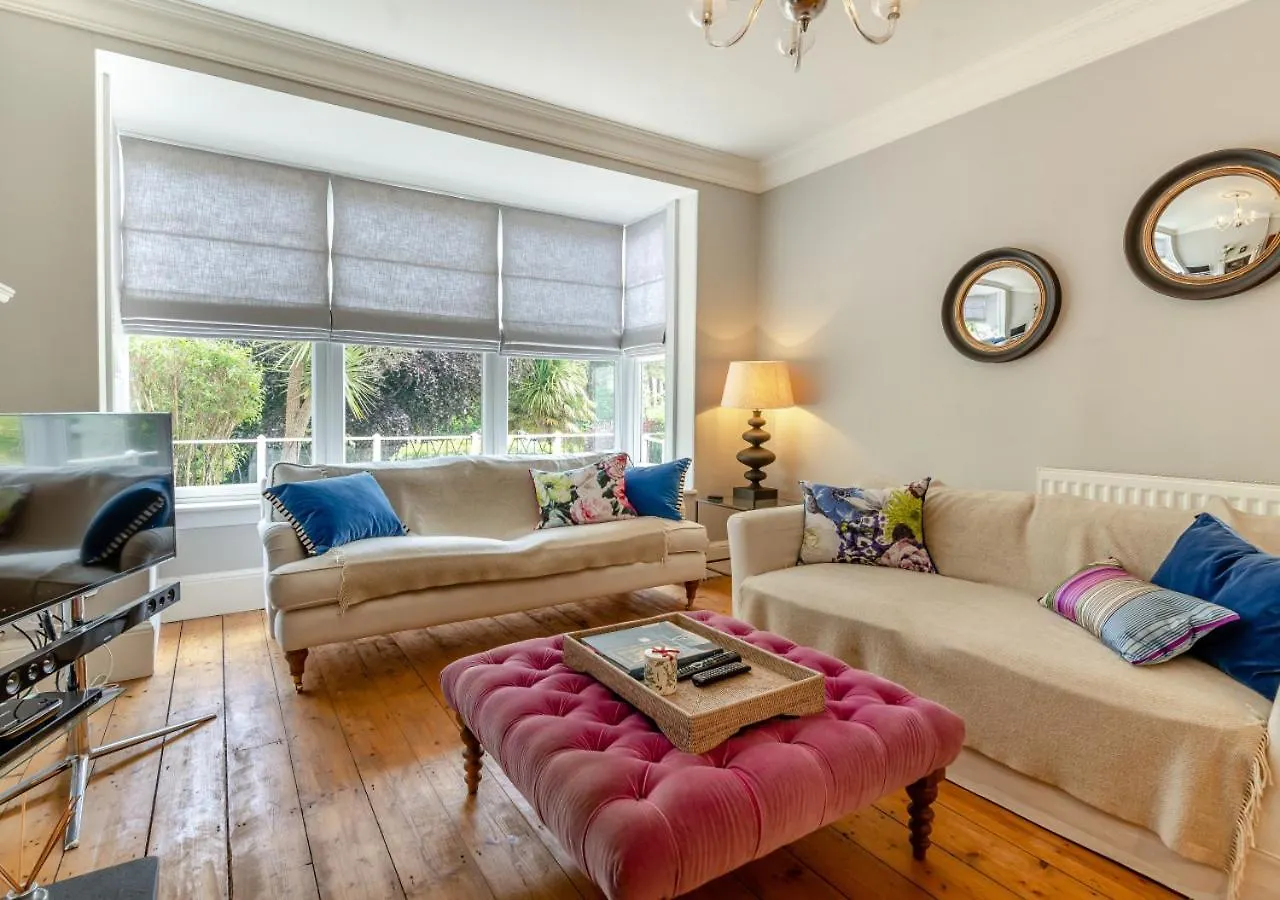 Holiday home Brynfield House Villa Newton