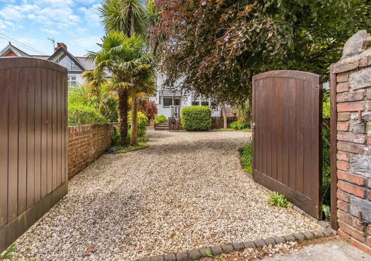 Holiday home Brynfield House Villa Newton
